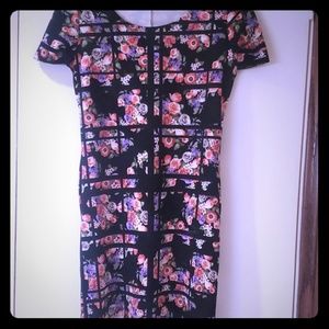 Floral fitted Dress
